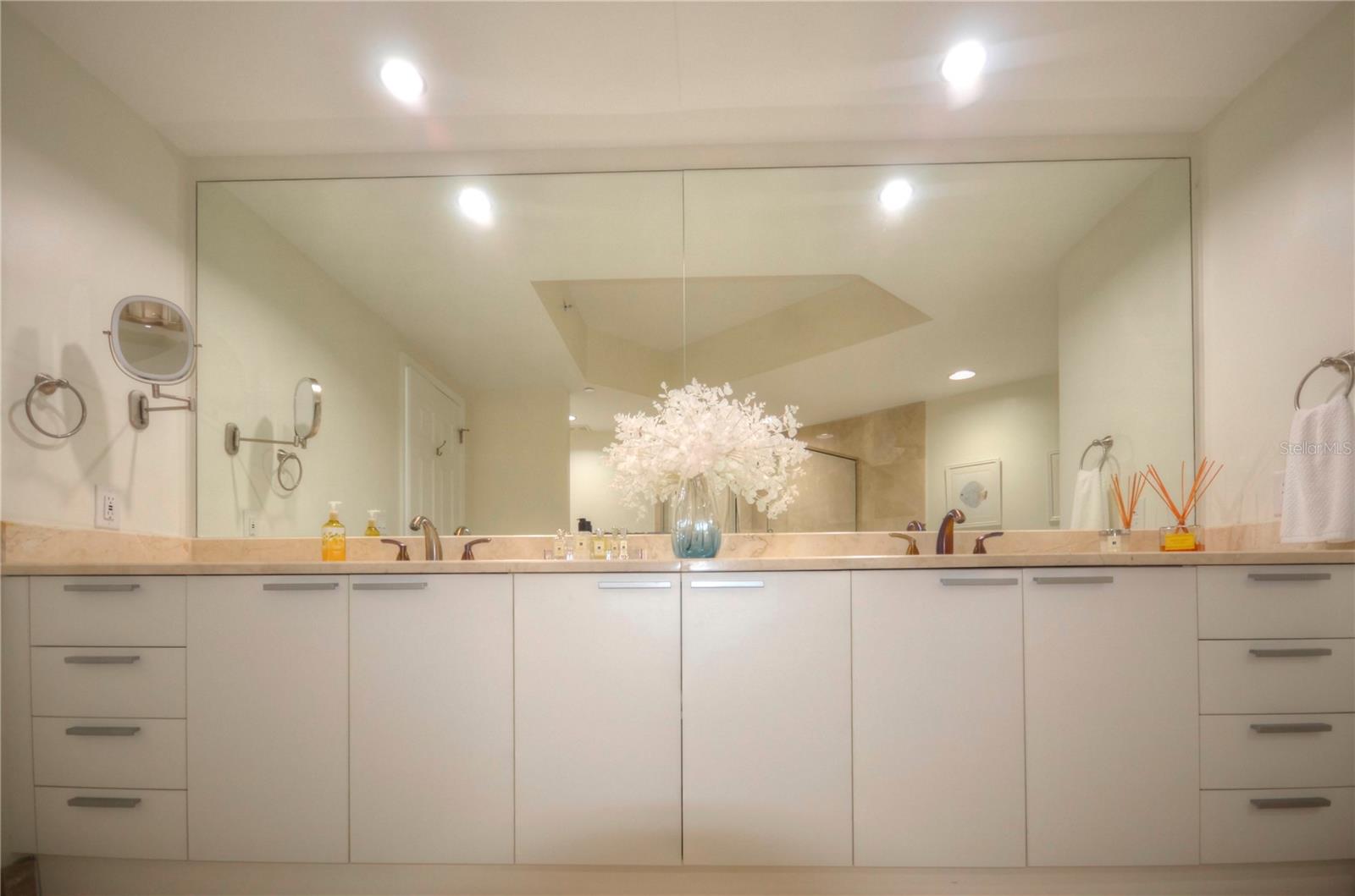 241 RIVERSIDE DR #510, HOLLY HILL, FL, 32117