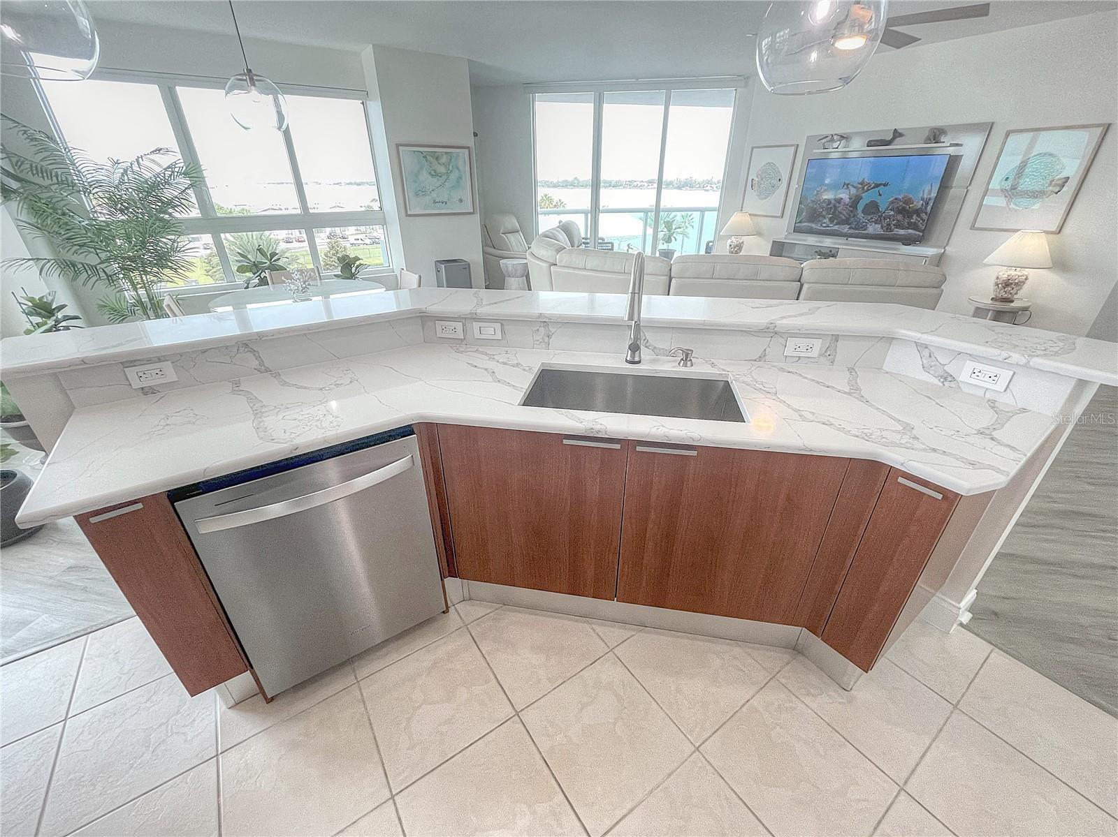 241 RIVERSIDE DR #510, HOLLY HILL, FL, 32117