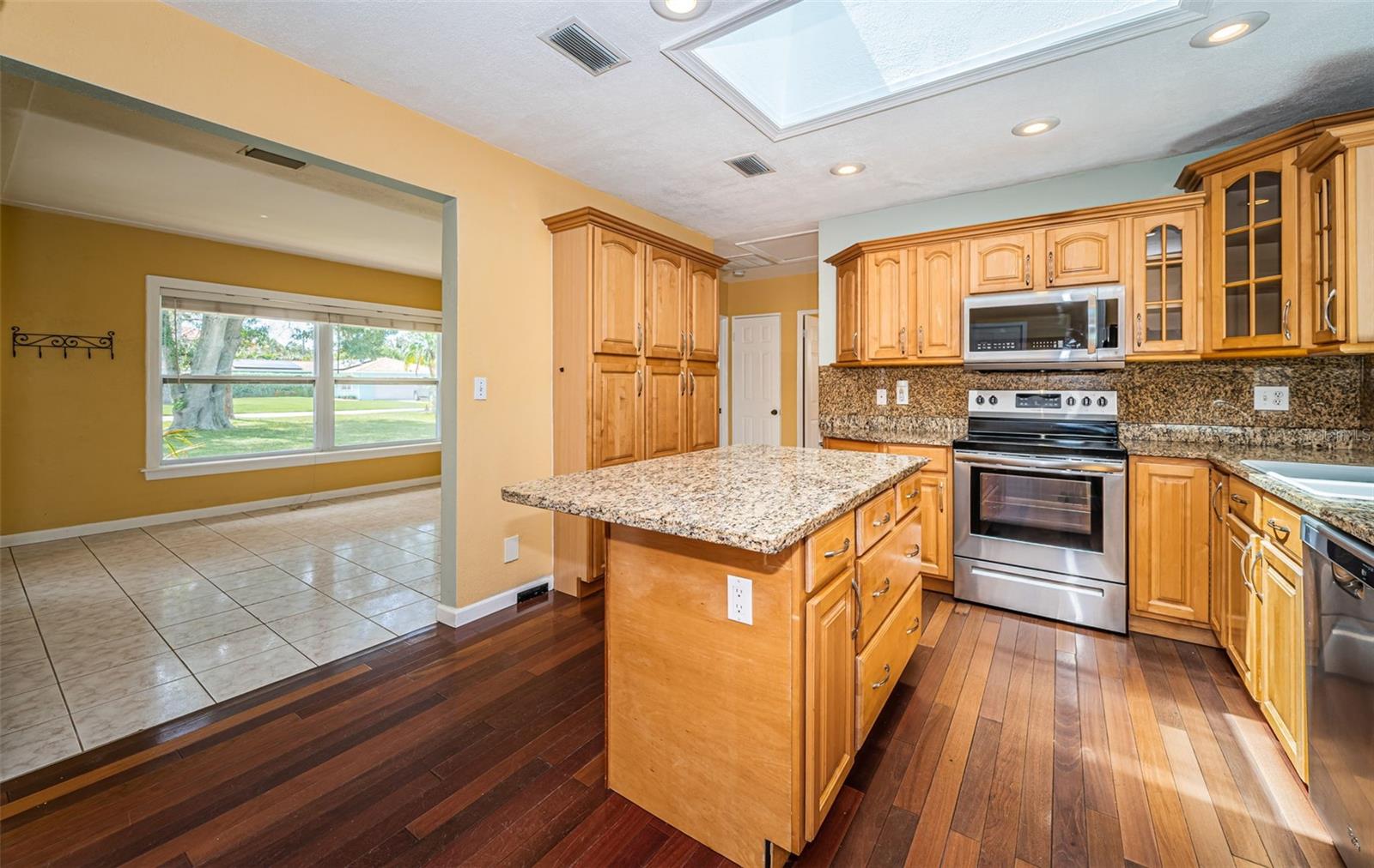 7051 HIBISCUS AVE S, SOUTH PASADENA, FL, 33707