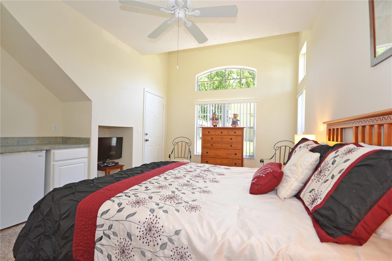8413 BLUE LAGOON DR, KISSIMMEE, FL, 34747