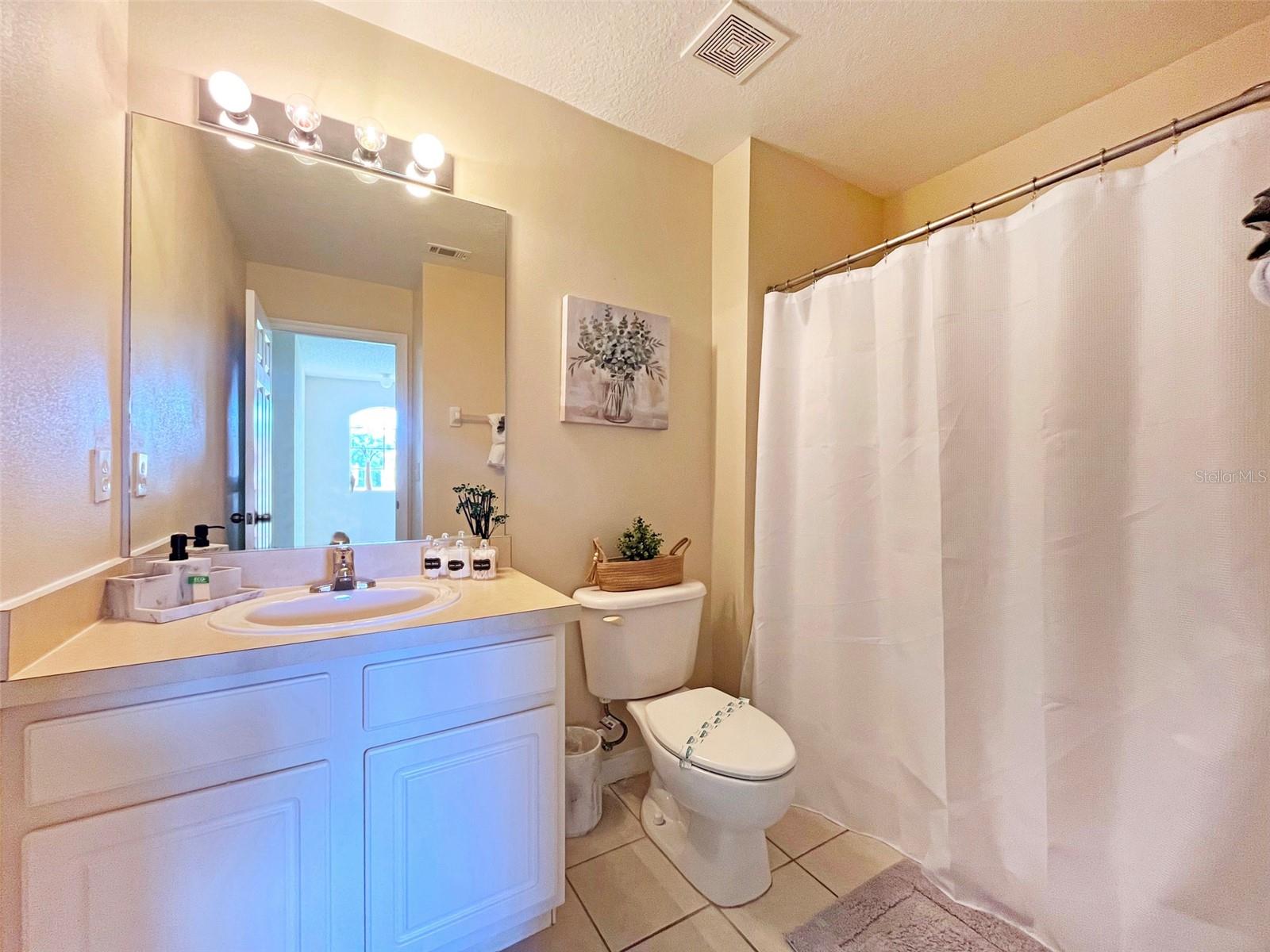 8413 BLUE LAGOON DR, KISSIMMEE, FL, 34747