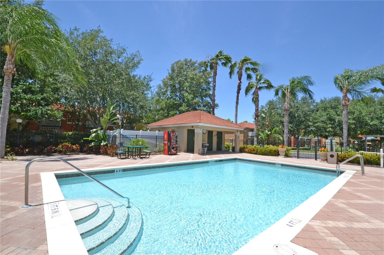 8413 BLUE LAGOON DR, KISSIMMEE, FL, 34747