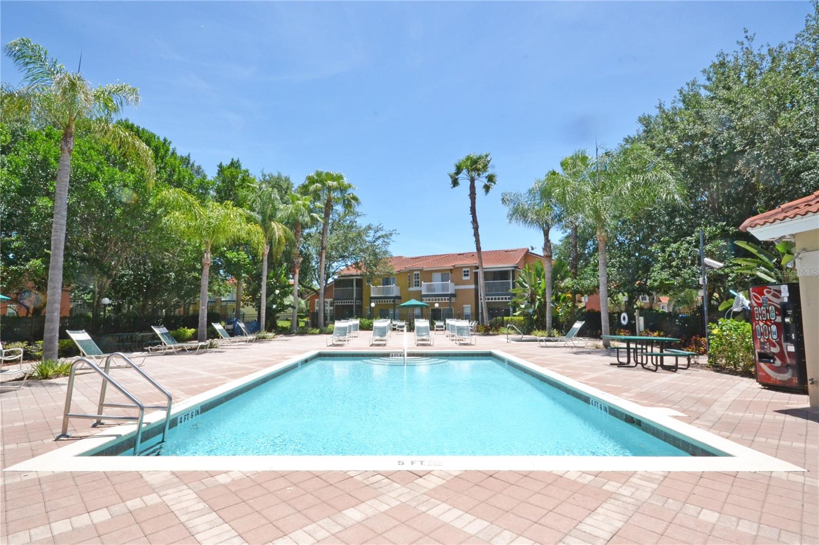 8413 BLUE LAGOON DR, KISSIMMEE, FL, 34747