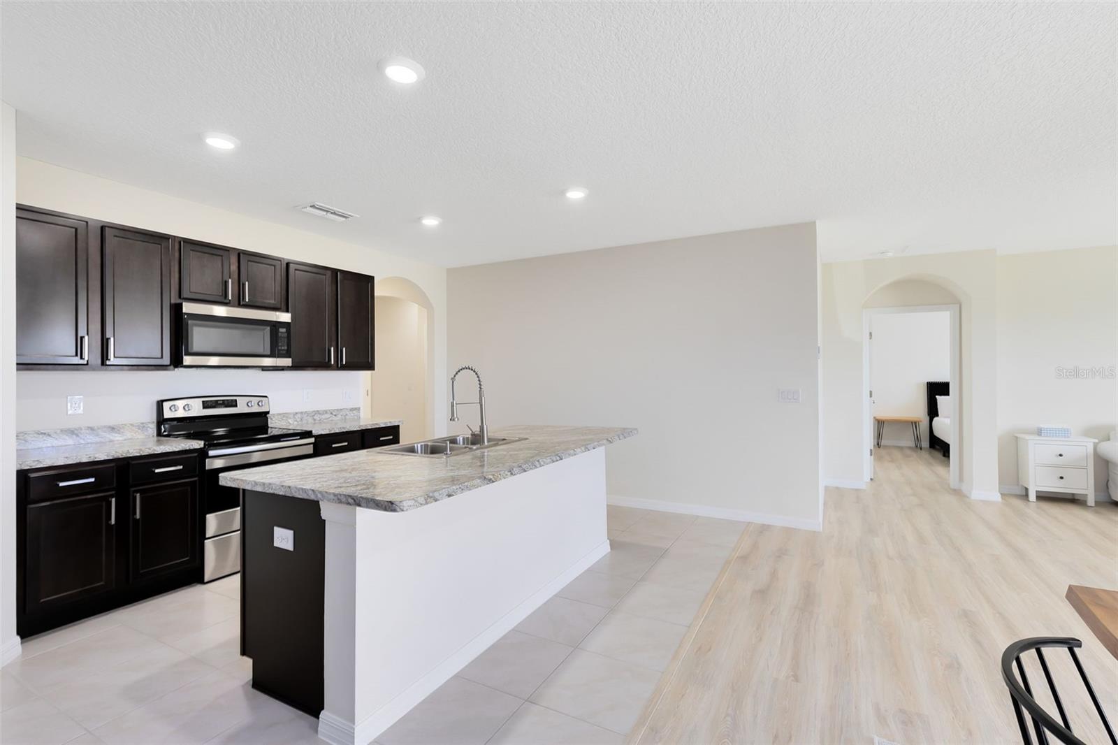 693 PEYTON BROOKE WAY, WINTER HAVEN, FL, 33881