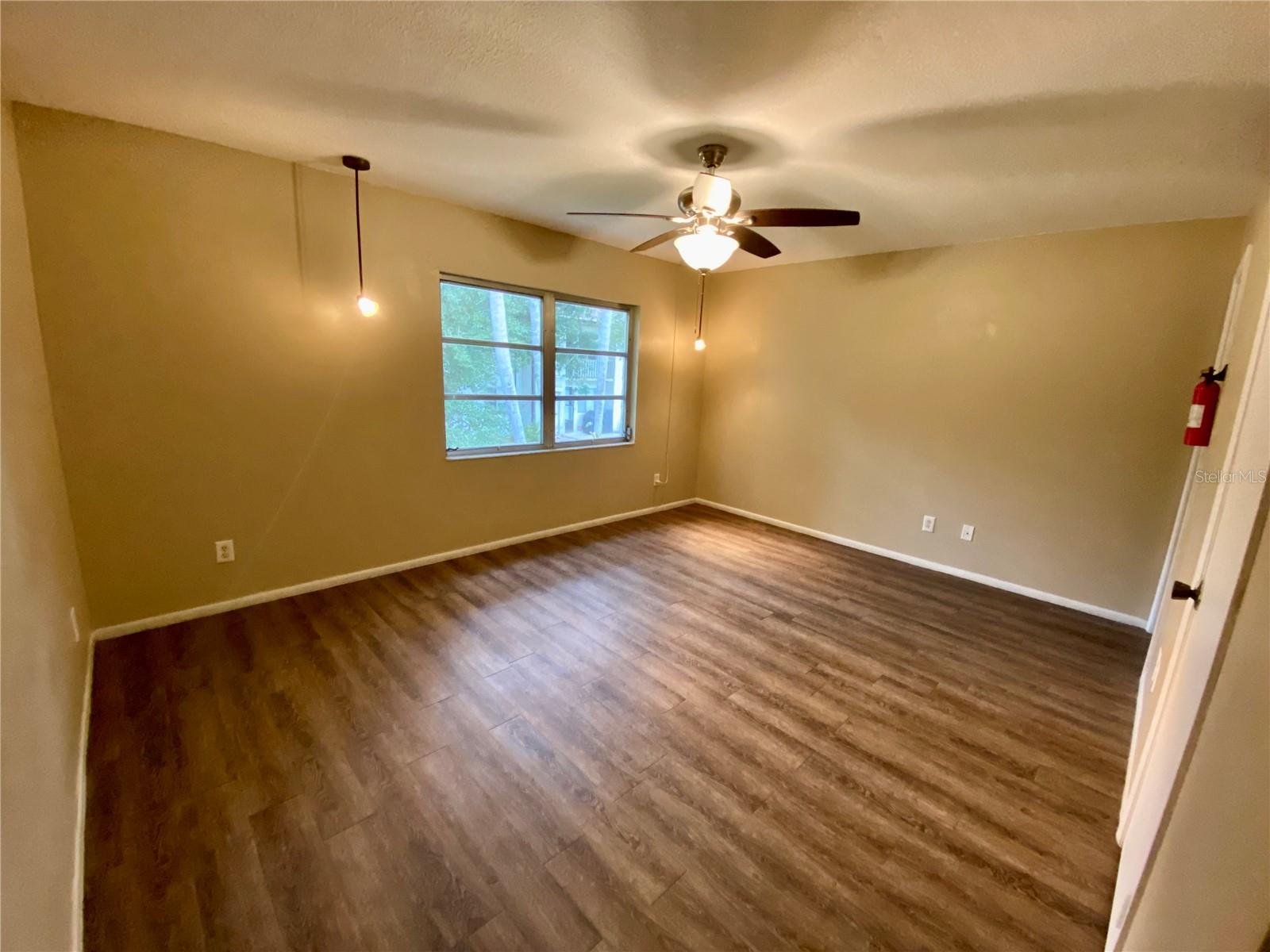 P4931920 Property Photo