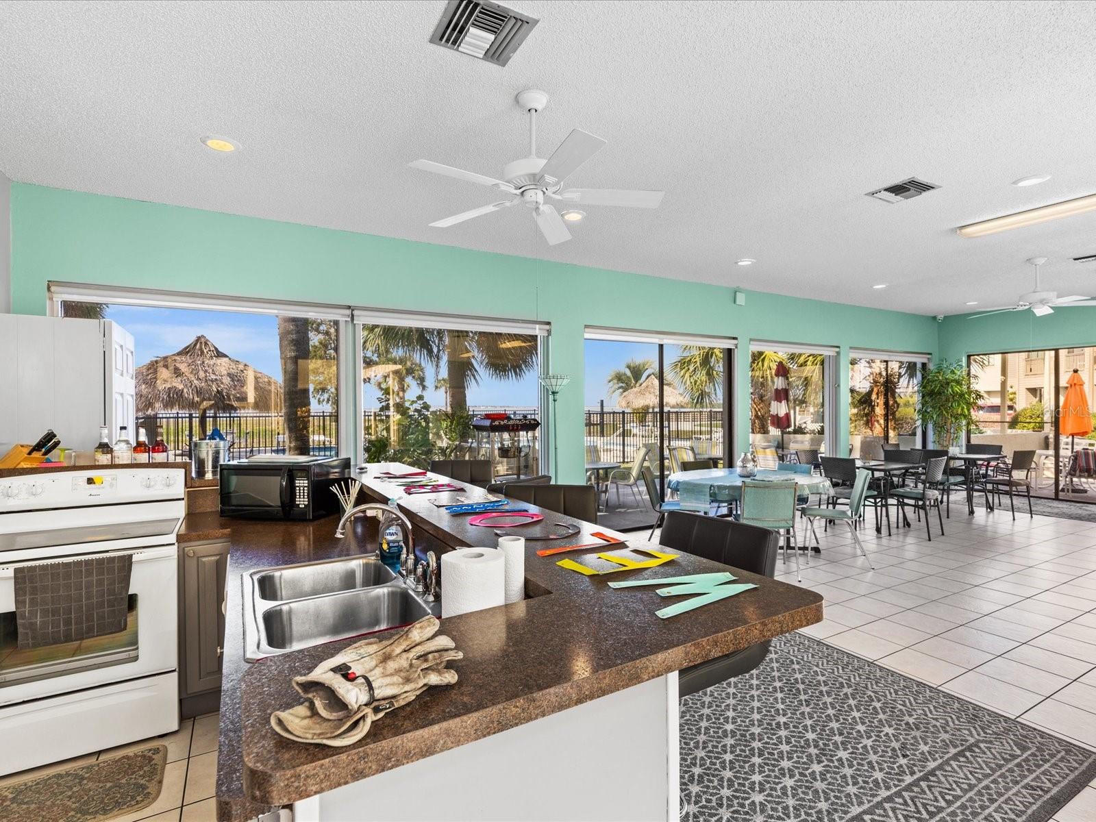 30 WINDRUSH BAY DR, TARPON SPRINGS, FL, 34689