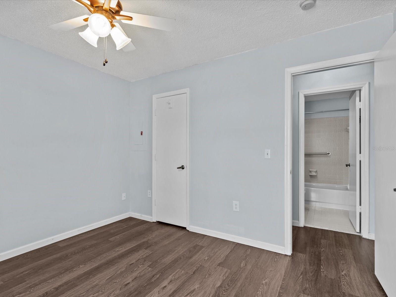 30 WINDRUSH BAY DR, TARPON SPRINGS, FL, 34689