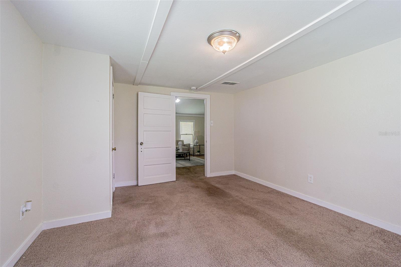 1812 N BARNES ST, PLANT CITY, FL, 33563