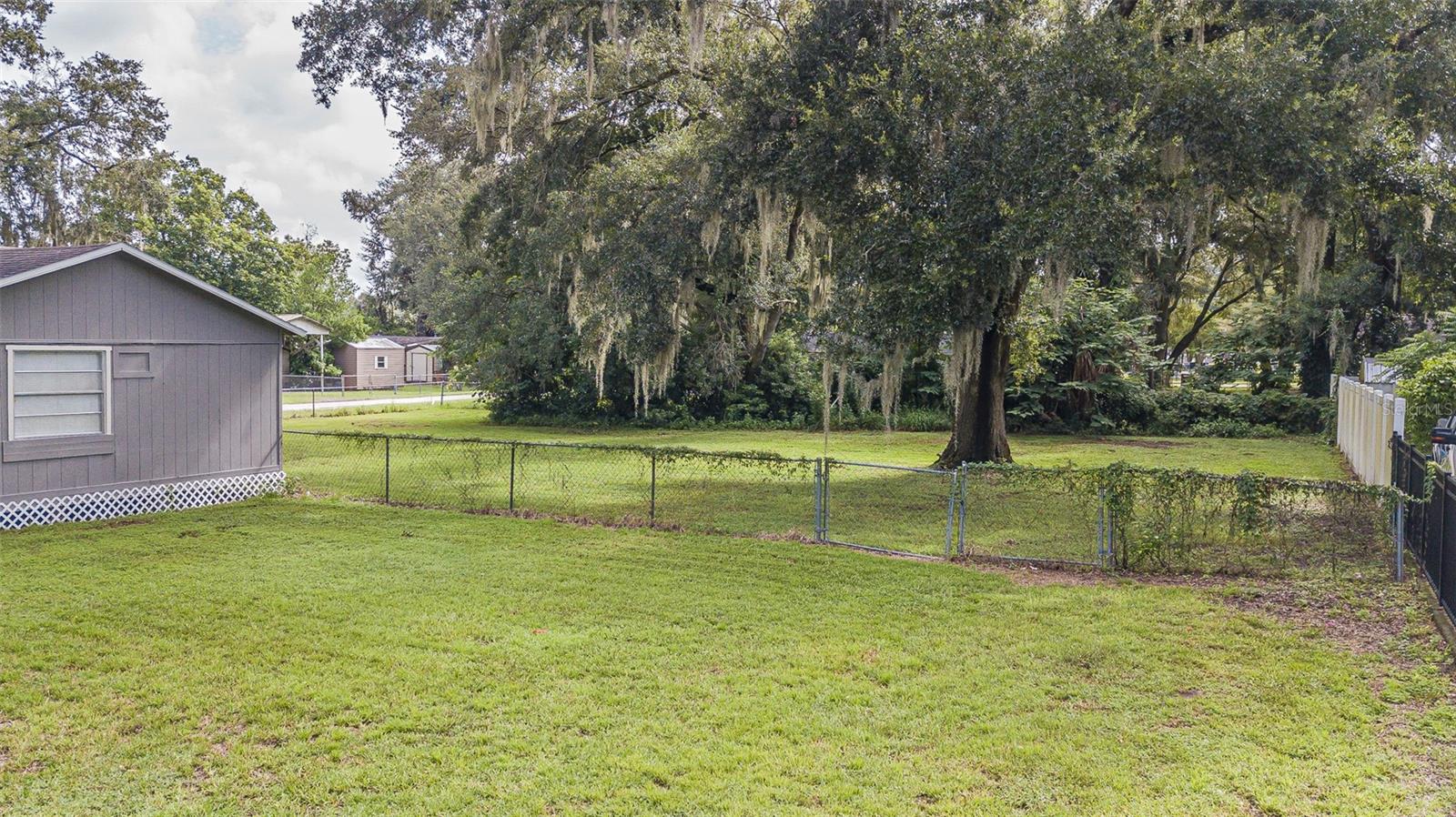 1812 N BARNES ST, PLANT CITY, FL, 33563