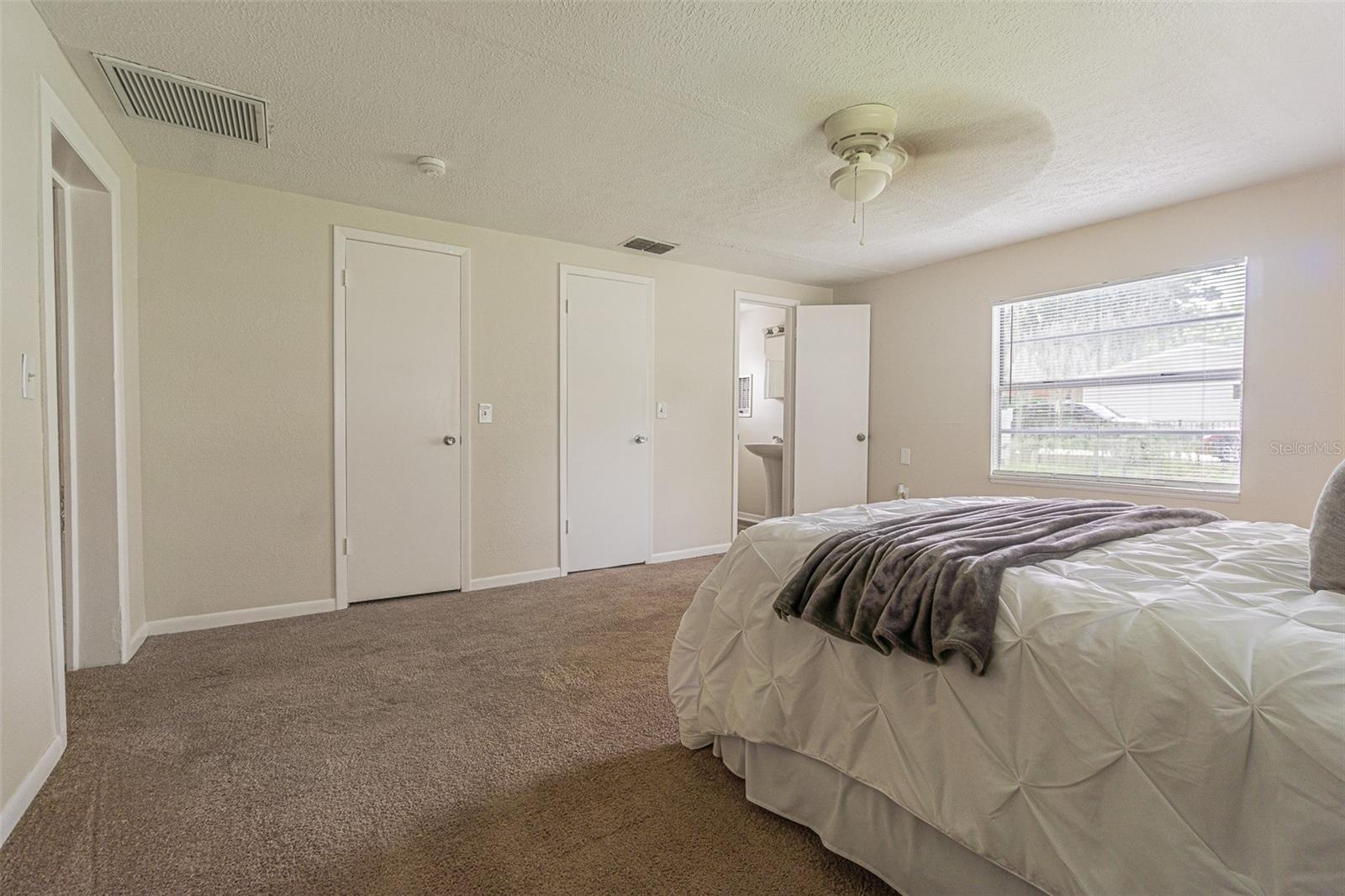 1812 N BARNES ST, PLANT CITY, FL, 33563