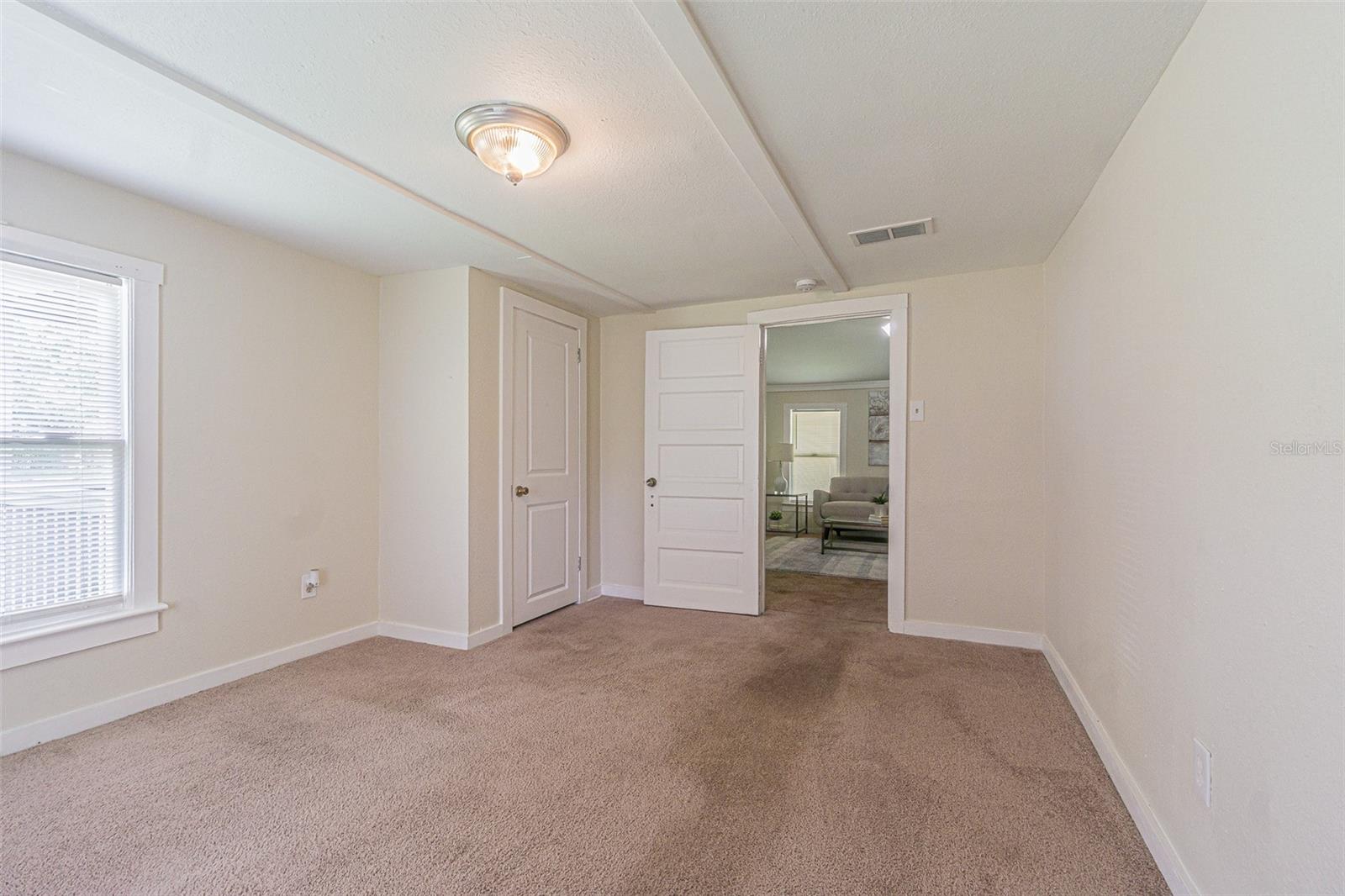 1812 N BARNES ST, PLANT CITY, FL, 33563