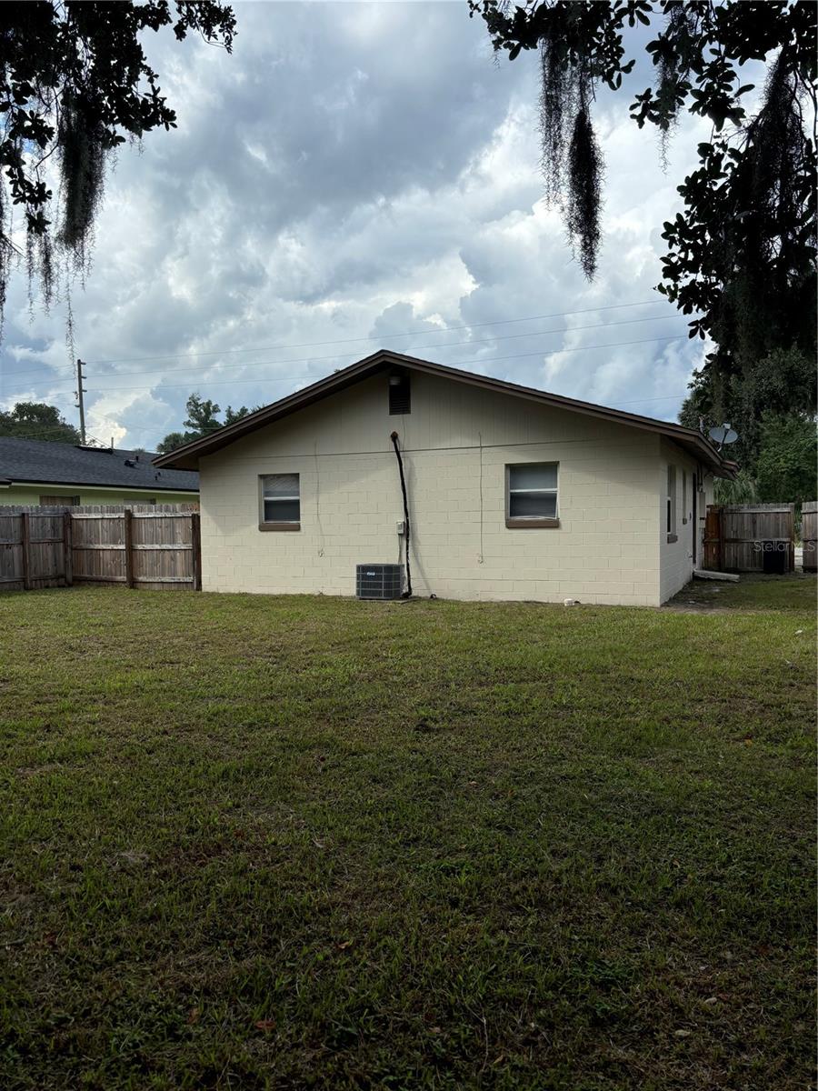 705 W 10TH ST, SANFORD, FL, 32771