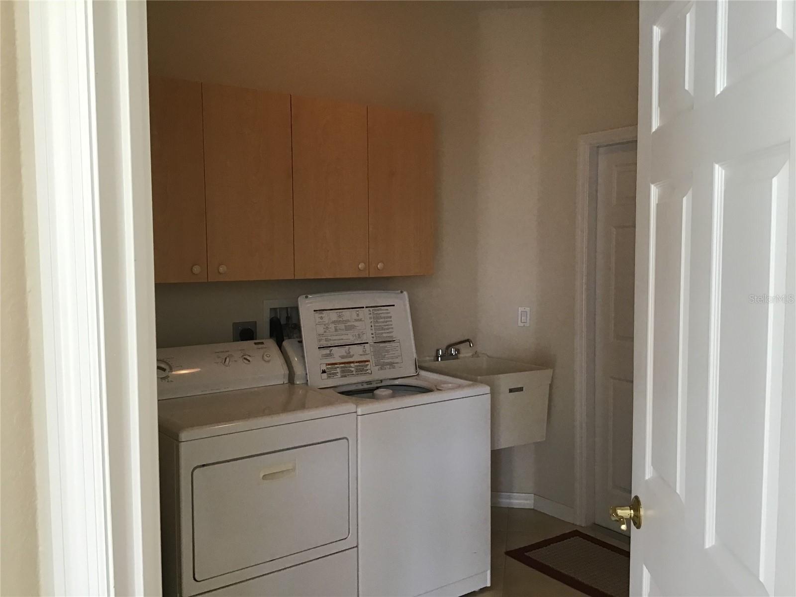 1292 W HILLSBOROUGH BLVD, NORTH PORT, FL, 34288