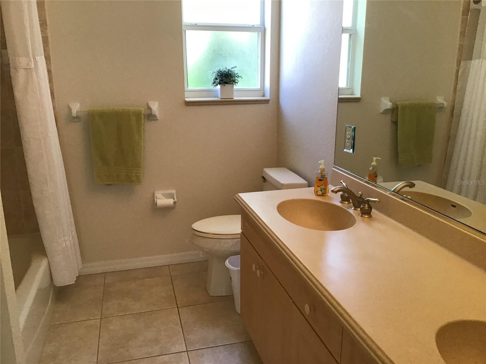 1292 W HILLSBOROUGH BLVD, NORTH PORT, FL, 34288