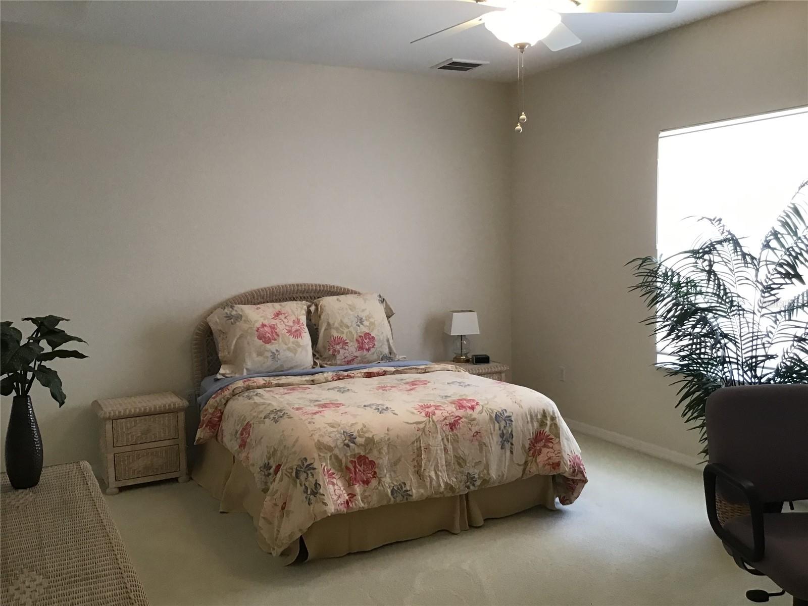1292 W HILLSBOROUGH BLVD, NORTH PORT, FL, 34288