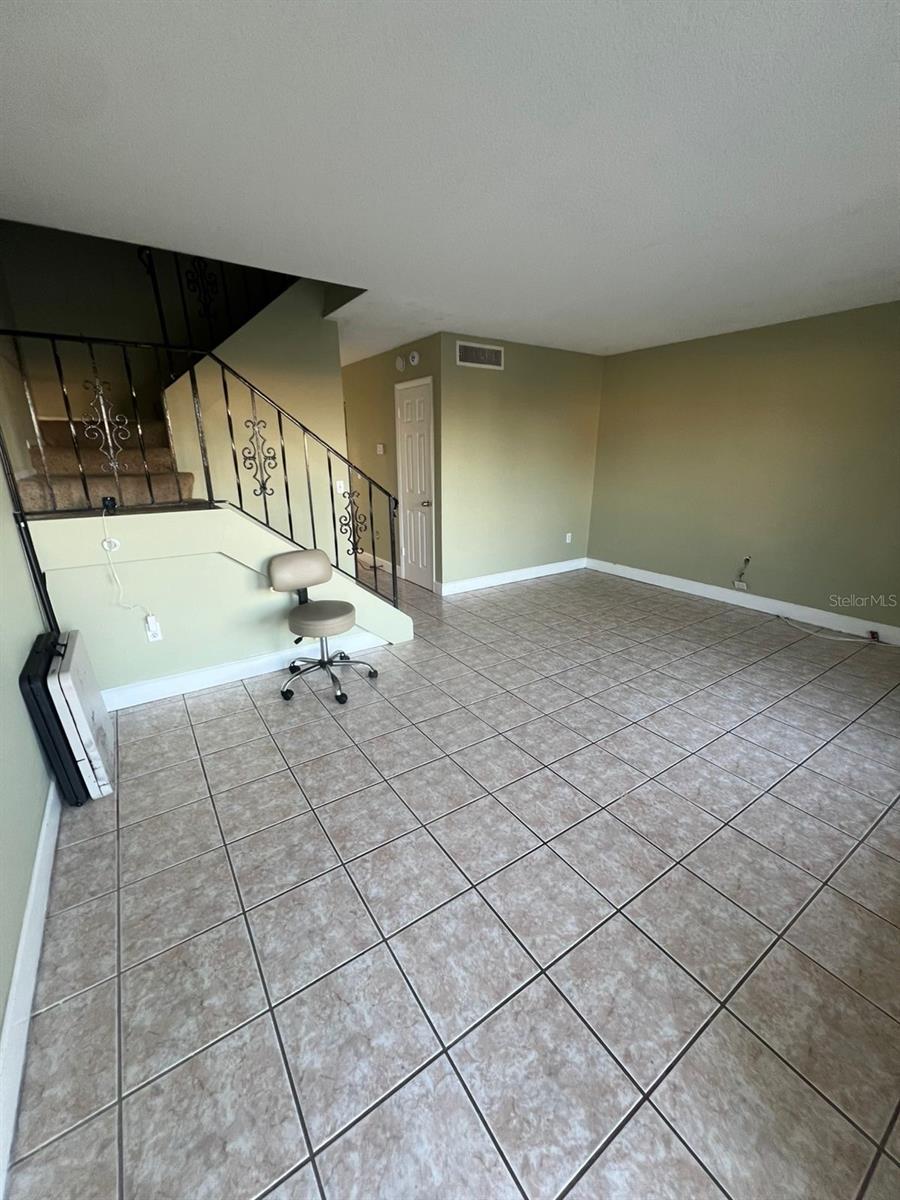 6091 VILLAGE CIR #GE, ORLANDO, FL, 32822