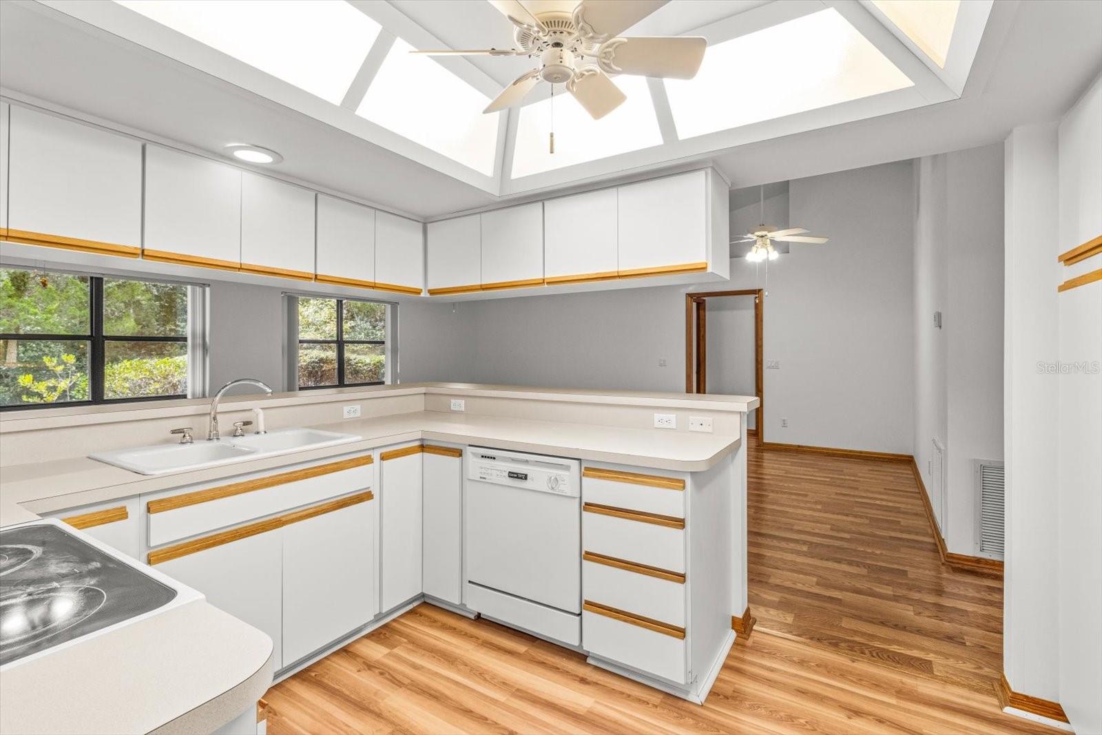 2494 W AXELWOOD DR, BEVERLY HILLS, FL, 34465