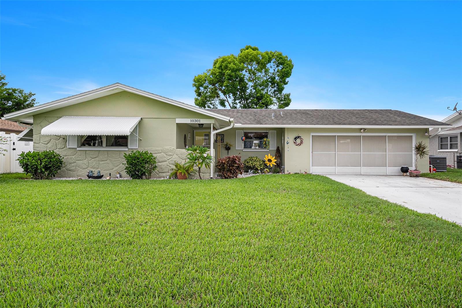 10301 OAK HILL DR, PORT RICHEY, FL, 34668