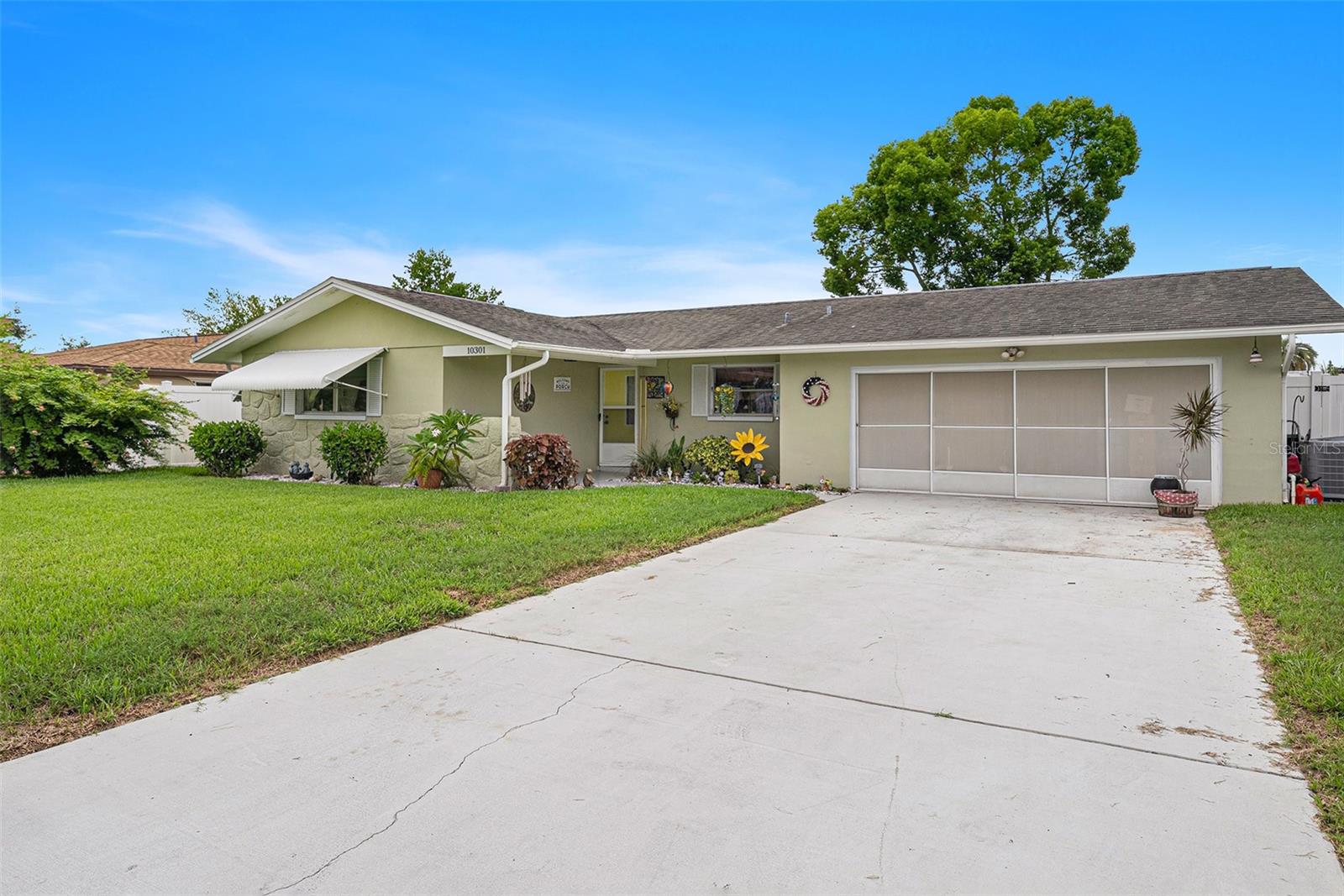 10301 OAK HILL DR, PORT RICHEY, FL, 34668