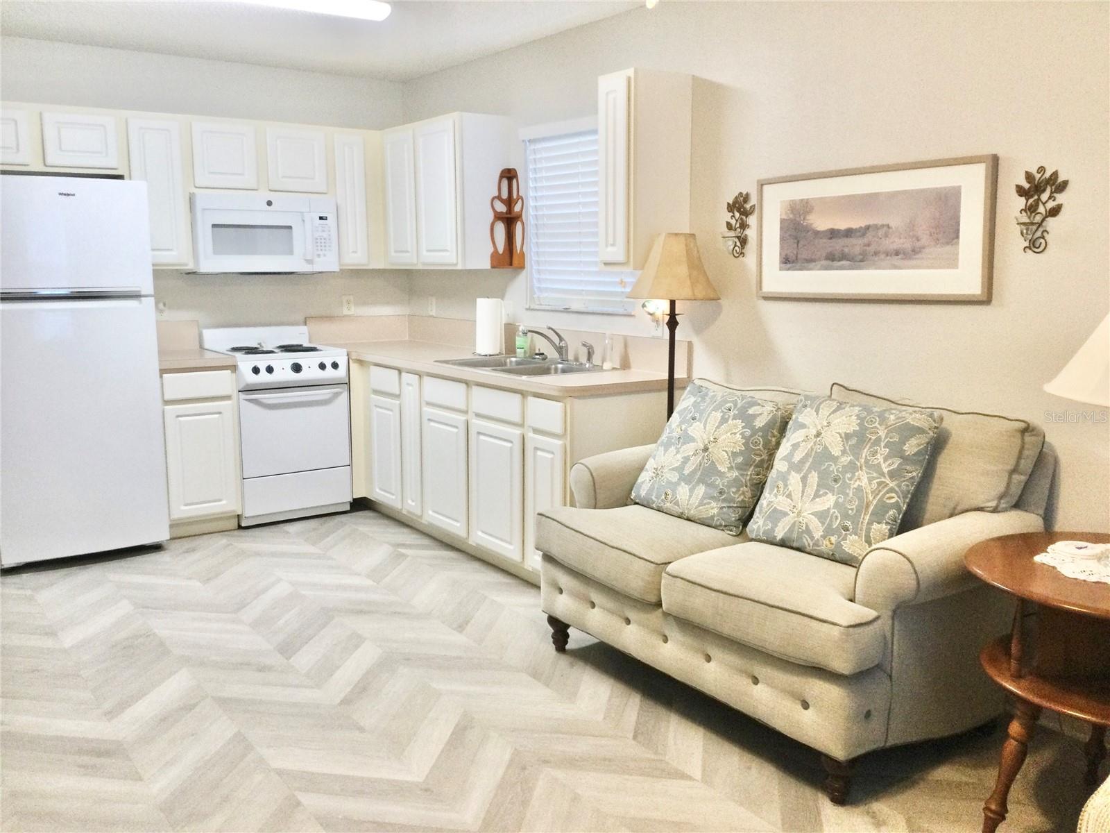 722 COTTAGE PARK LN, LEESBURG, FL, 34748
