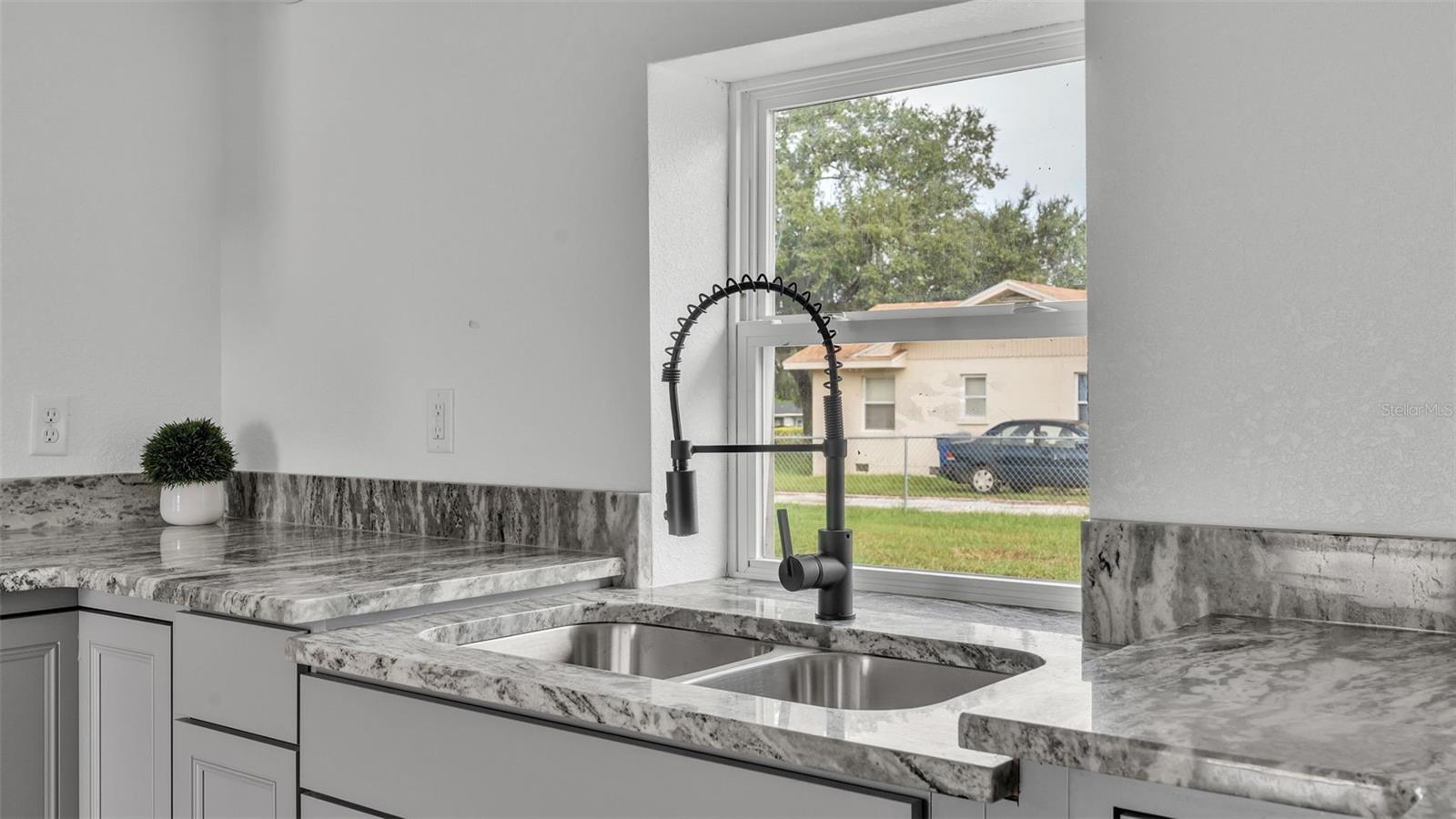 880 S LAKE SHORE WAY, LAKE ALFRED, FL, 33850