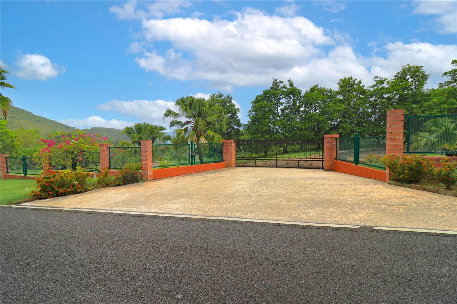 PR9108700 Property Photo