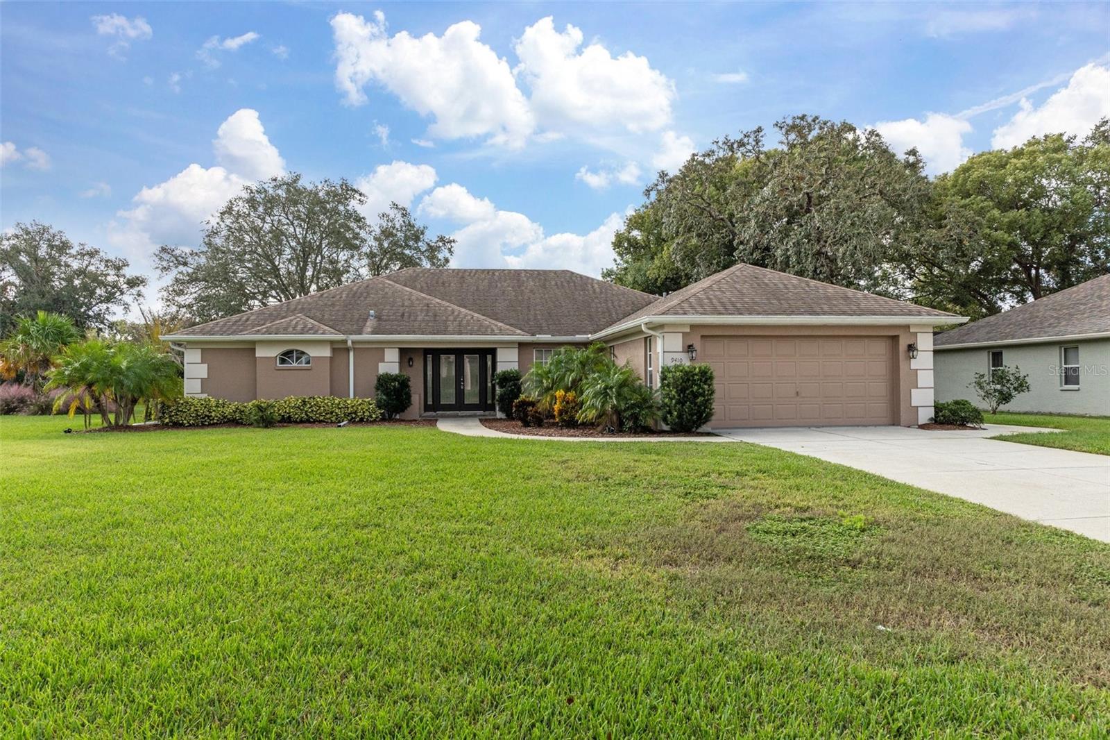 9410 FOX HOLLOW LN, WEEKI WACHEE, FL, 34613