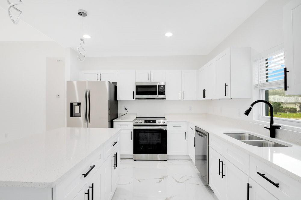 1896 12TH ST, ORANGE CITY, FL, 32763