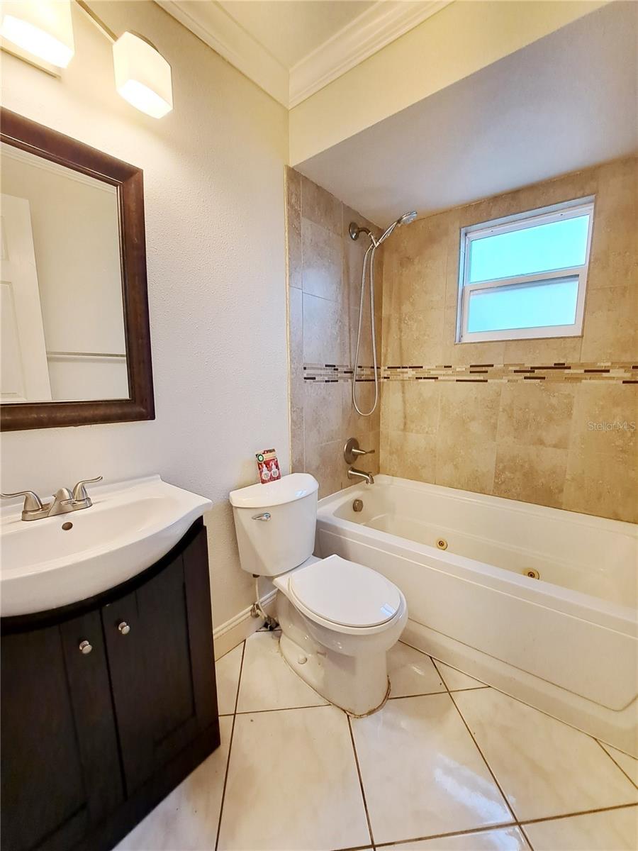 8127 BUCKSAW DR, ORLANDO, FL, 32817