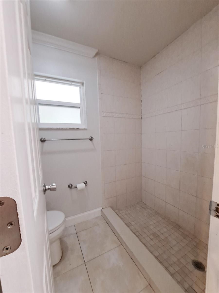 8127 BUCKSAW DR, ORLANDO, FL, 32817