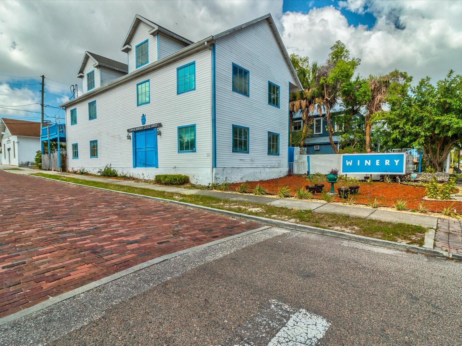SEA BREEZE DR #LOT 10, TARPON SPRINGS, FL, 34689