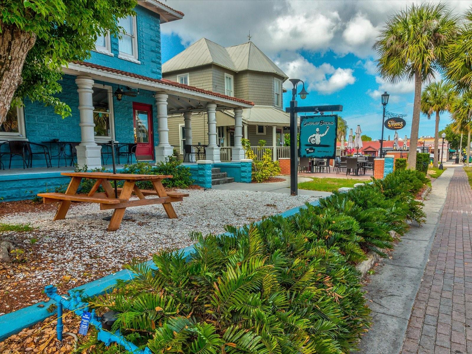 SEA BREEZE DR #LOT 10, TARPON SPRINGS, FL, 34689