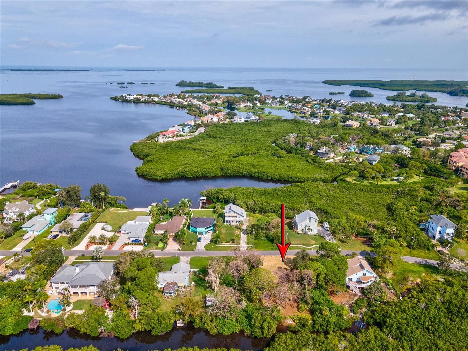 SEA BREEZE DR #LOT 10, TARPON SPRINGS, FL, 34689
