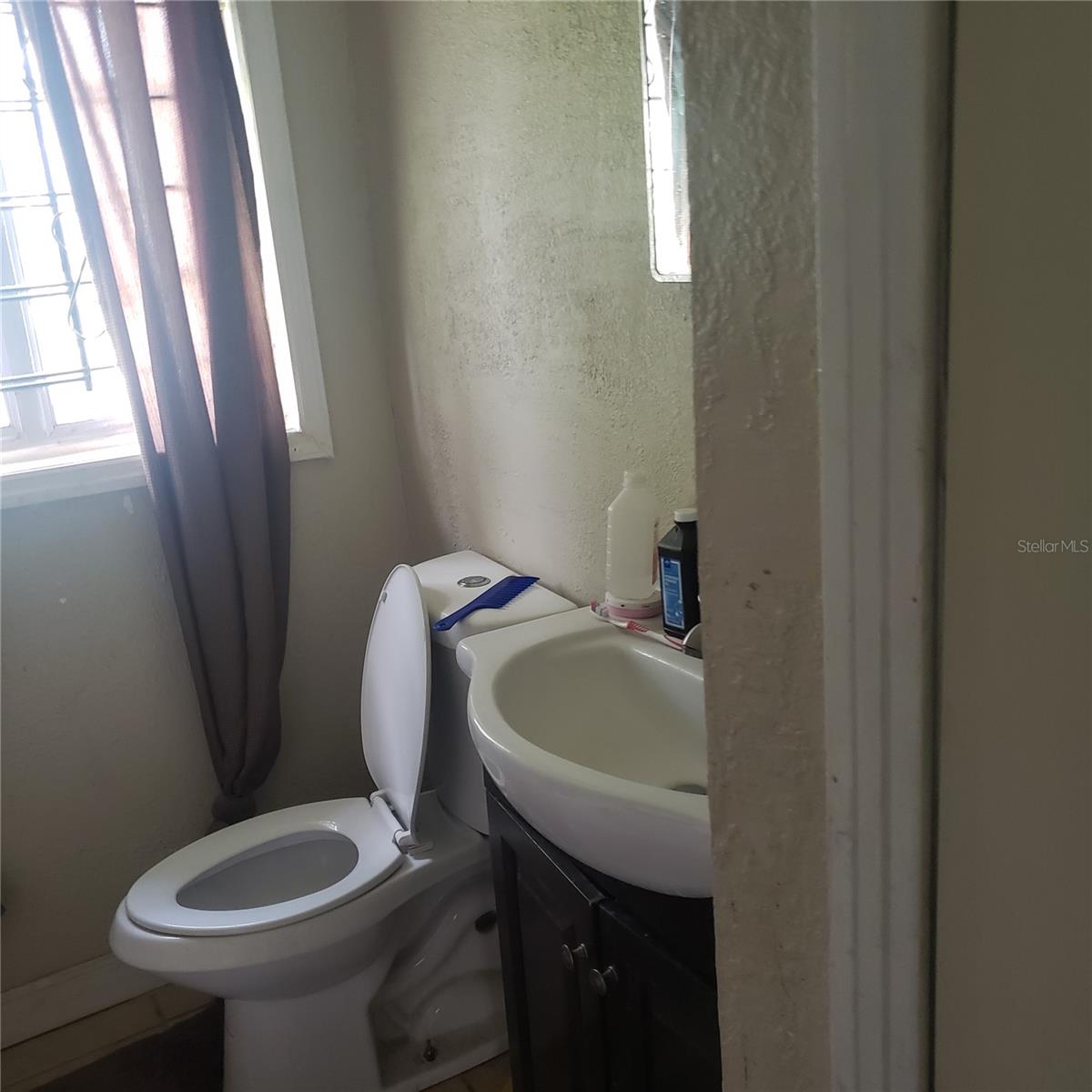 1013 E LAKE AVE, TAMPA, FL, 33605