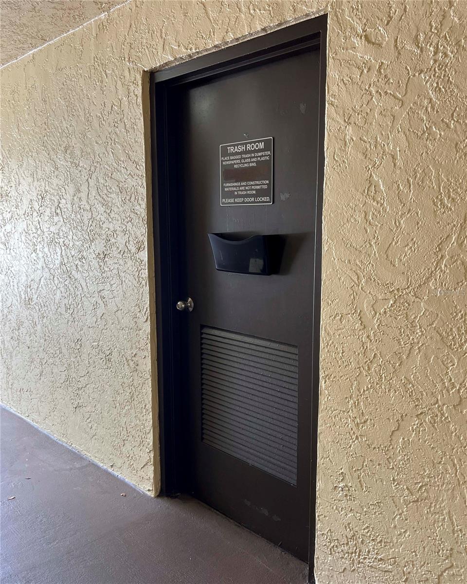 425 30TH AVE W #C208, BRADENTON, FL, 34205