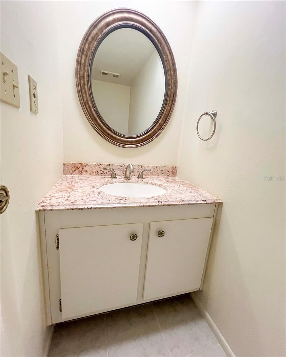 425 30TH AVE W #C208, BRADENTON, FL, 34205