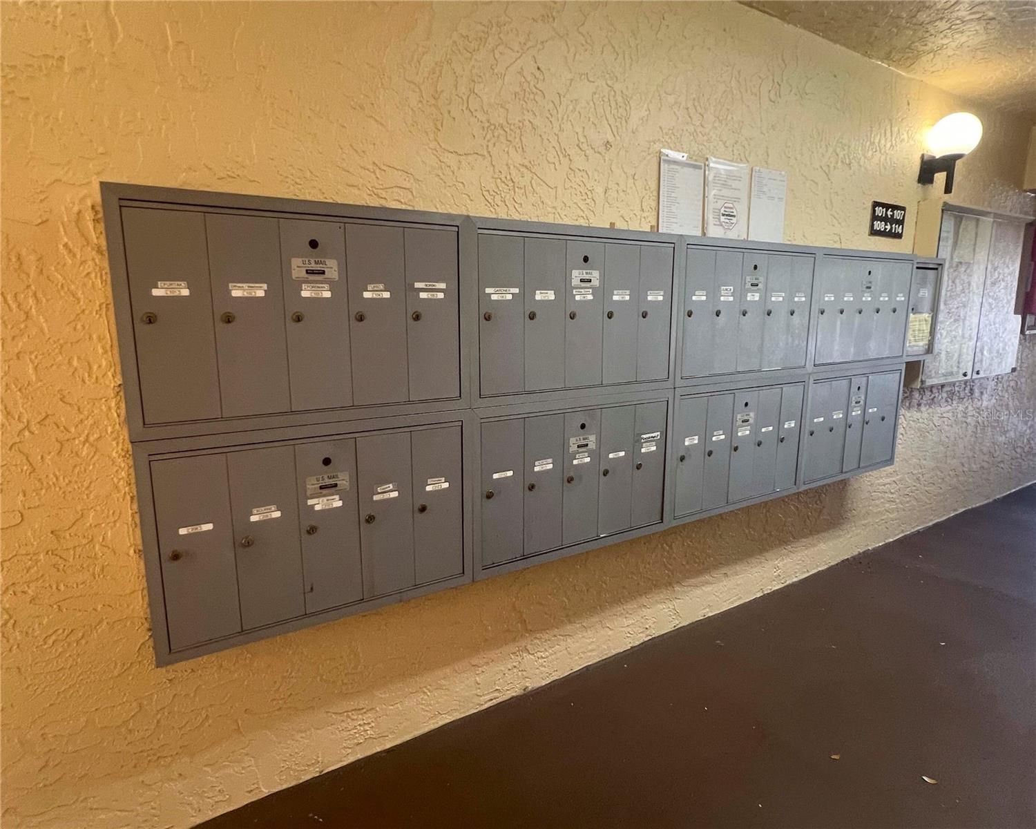 425 30TH AVE W #C208, BRADENTON, FL, 34205