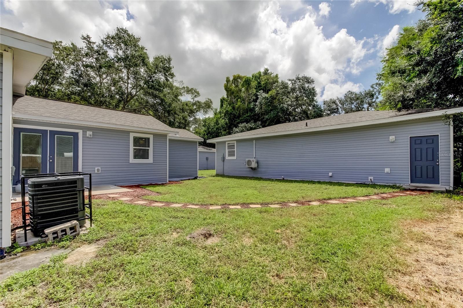 911 8TH AVE SW, LARGO, FL, 33770