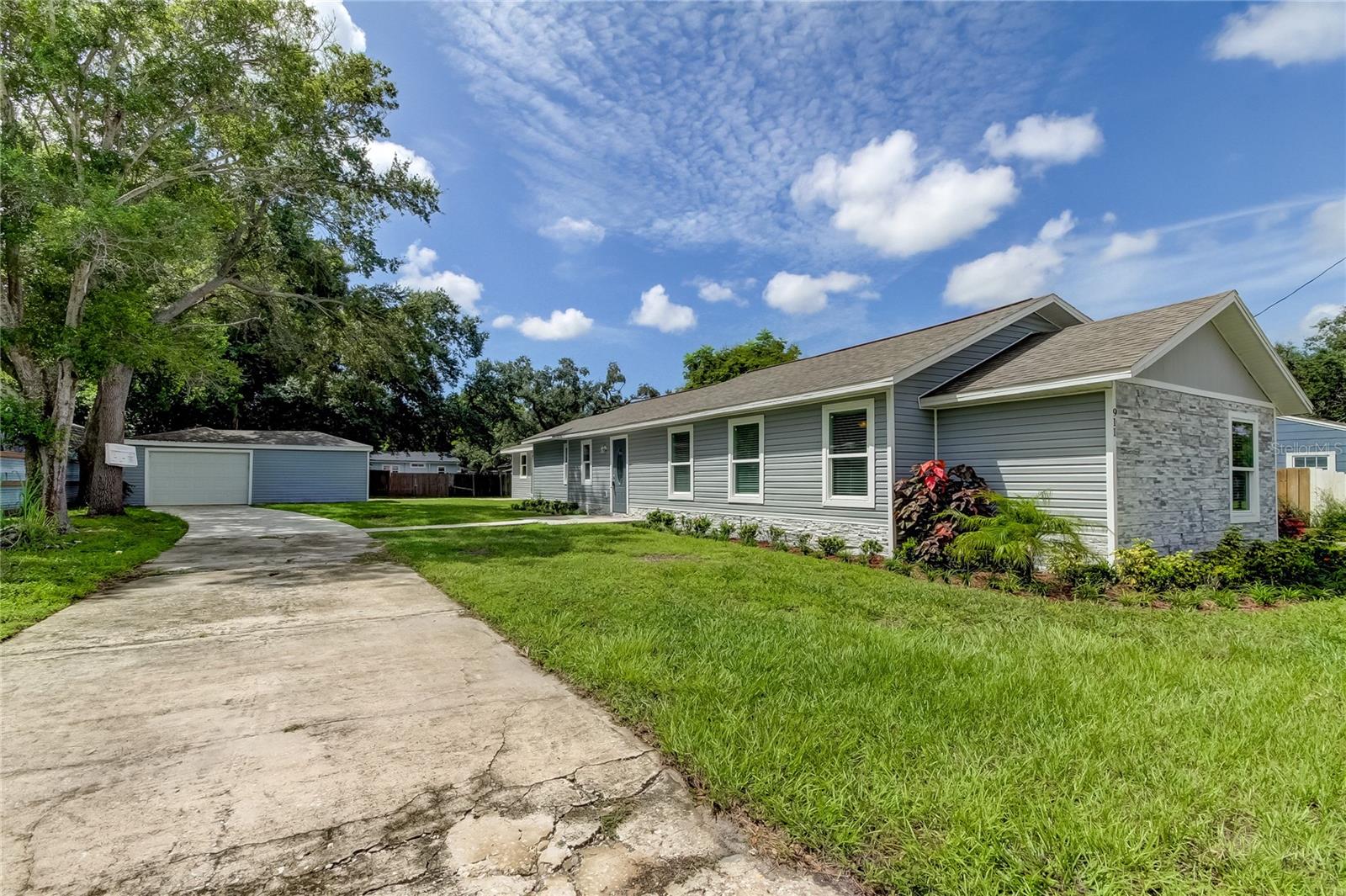 911 8TH AVE SW, LARGO, FL, 33770