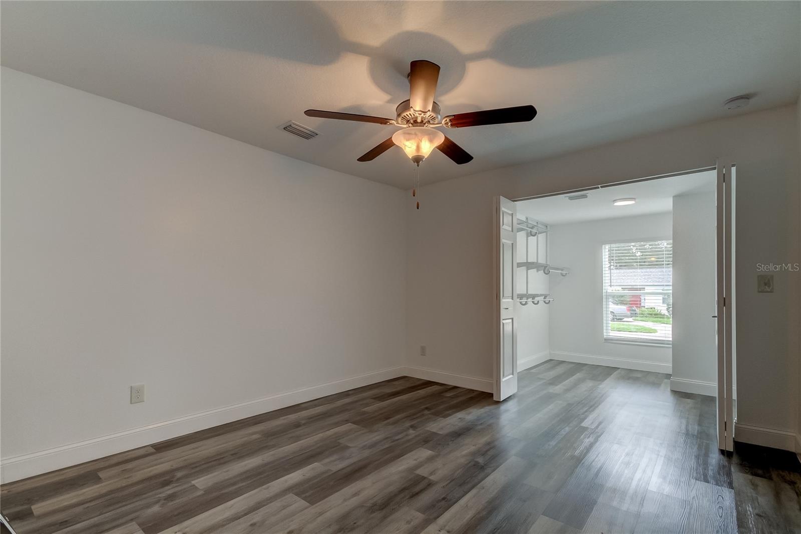 911 8TH AVE SW, LARGO, FL, 33770
