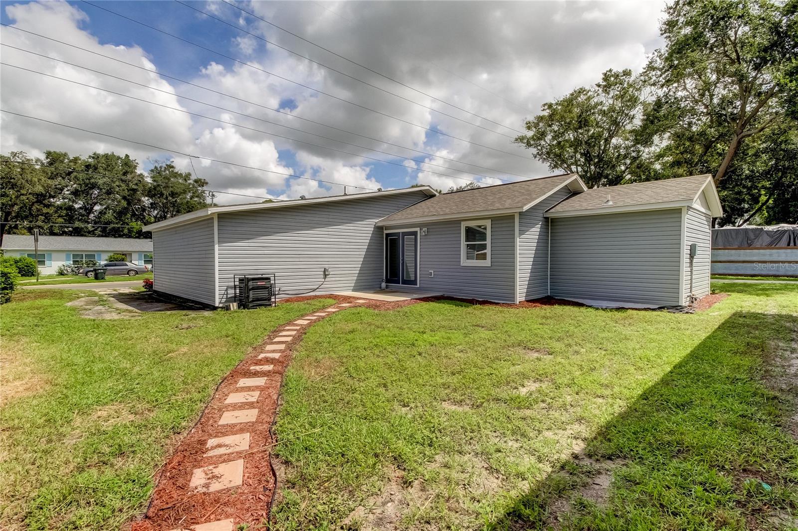 911 8TH AVE SW, LARGO, FL, 33770