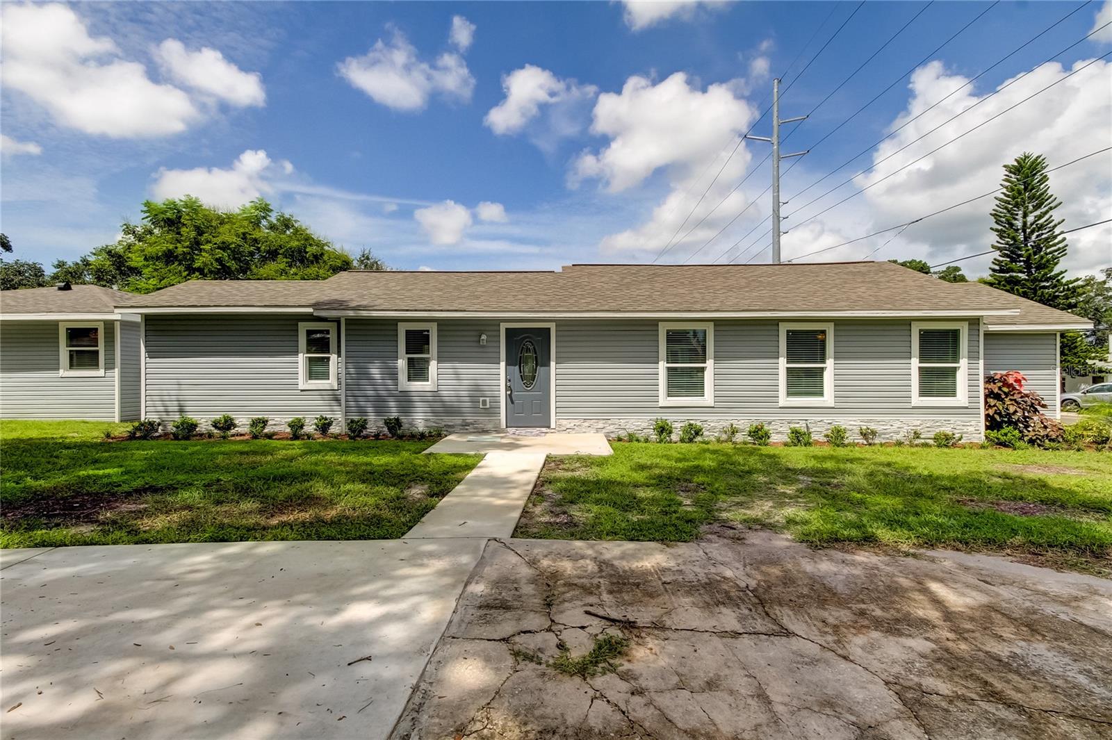 911 8TH AVE SW, LARGO, FL, 33770