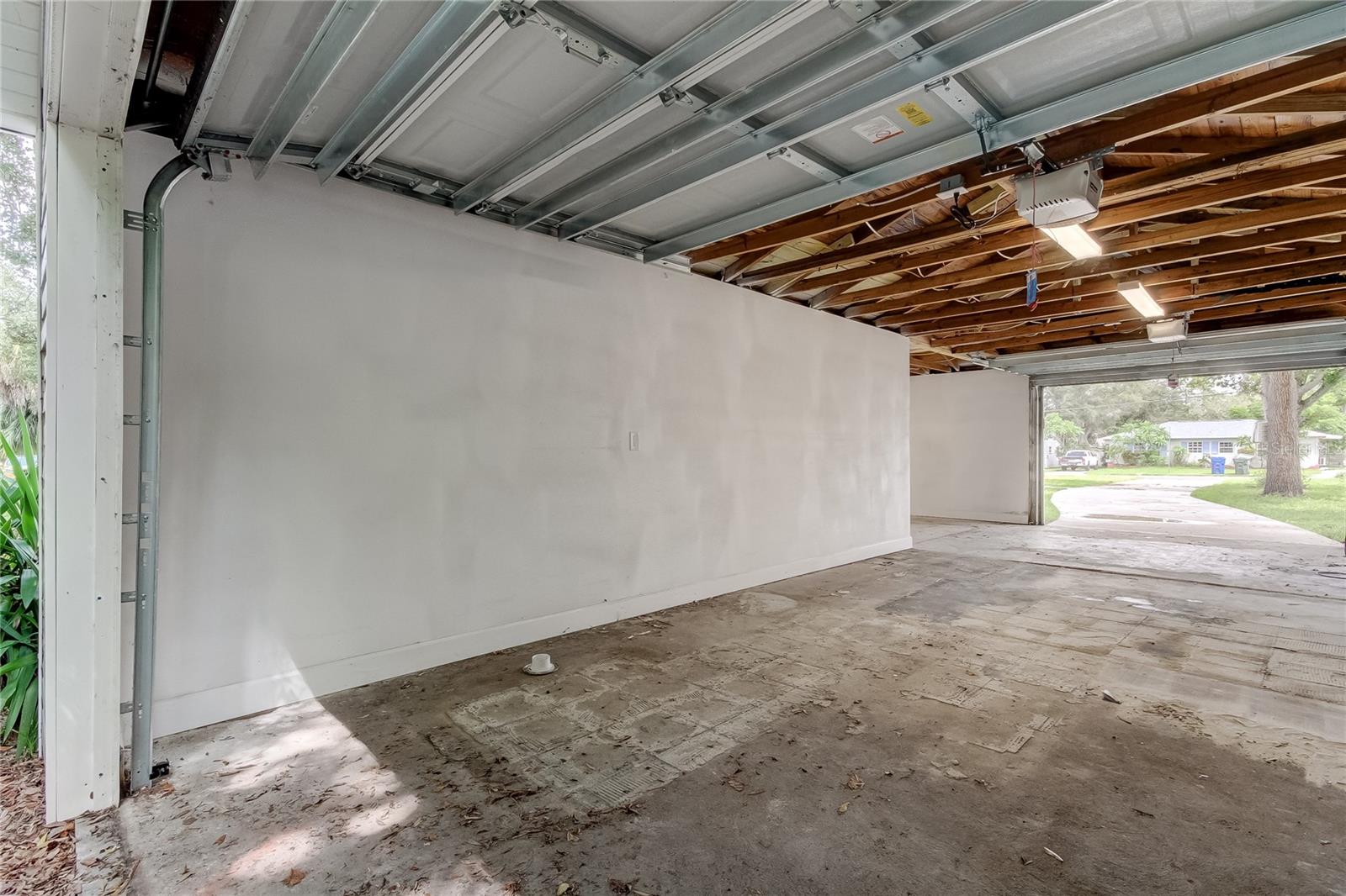 911 8TH AVE SW, LARGO, FL, 33770