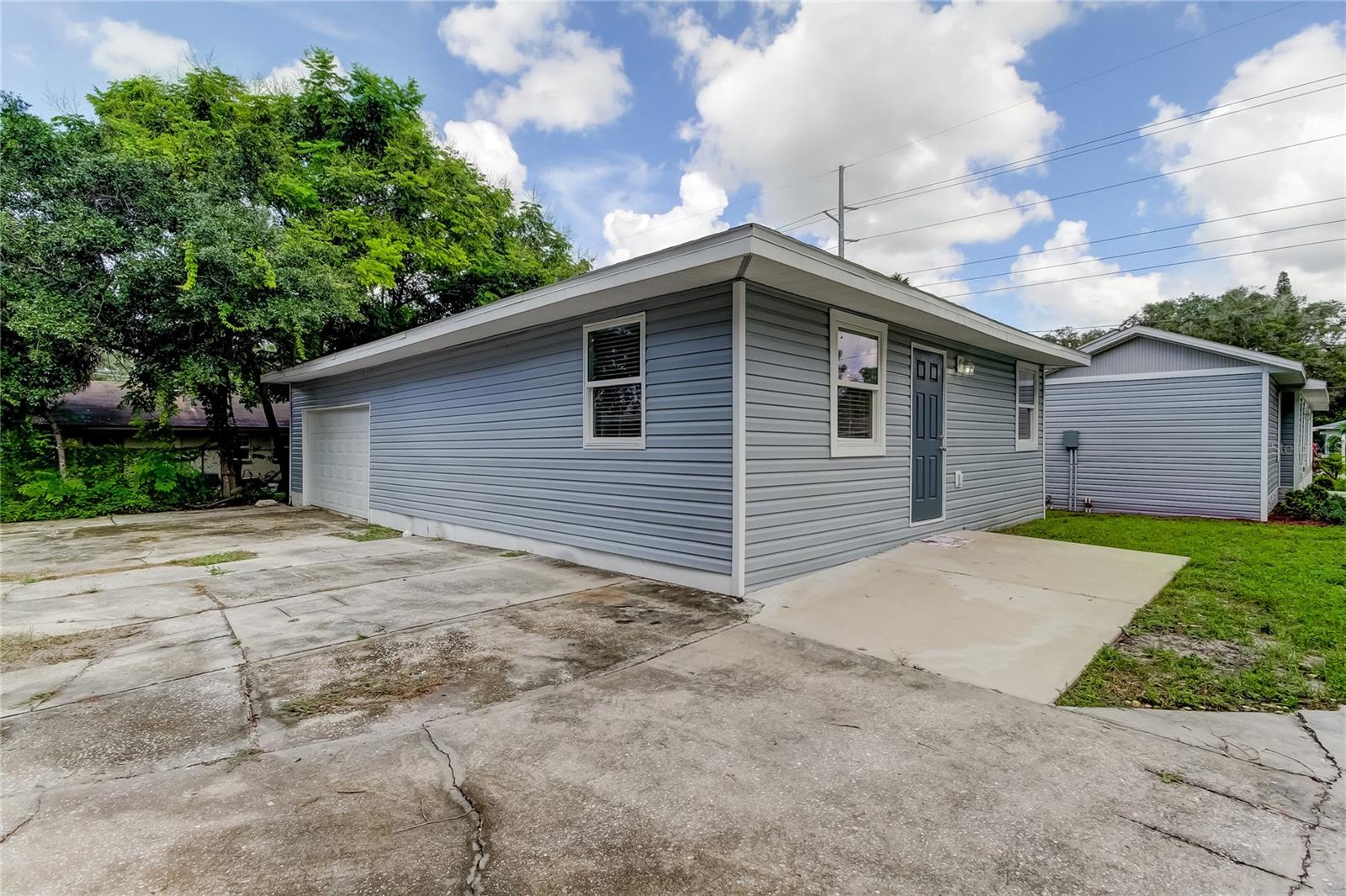 911 8TH AVE SW, LARGO, FL, 33770