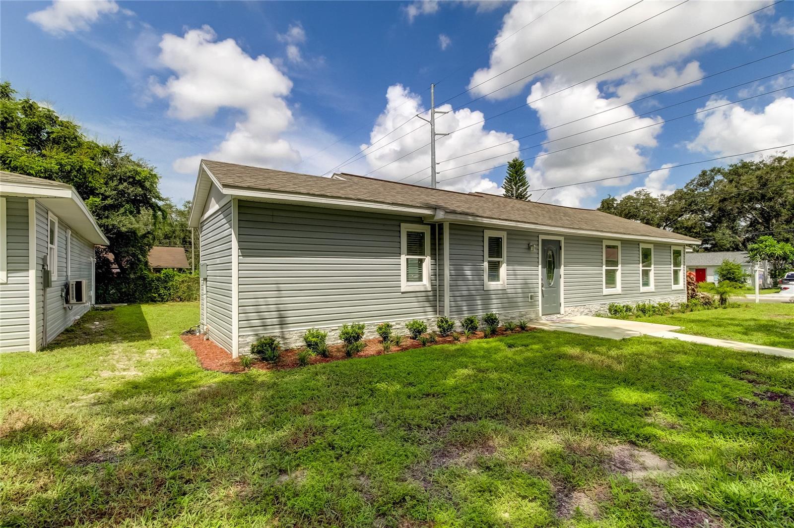 911 8TH AVE SW, LARGO, FL, 33770