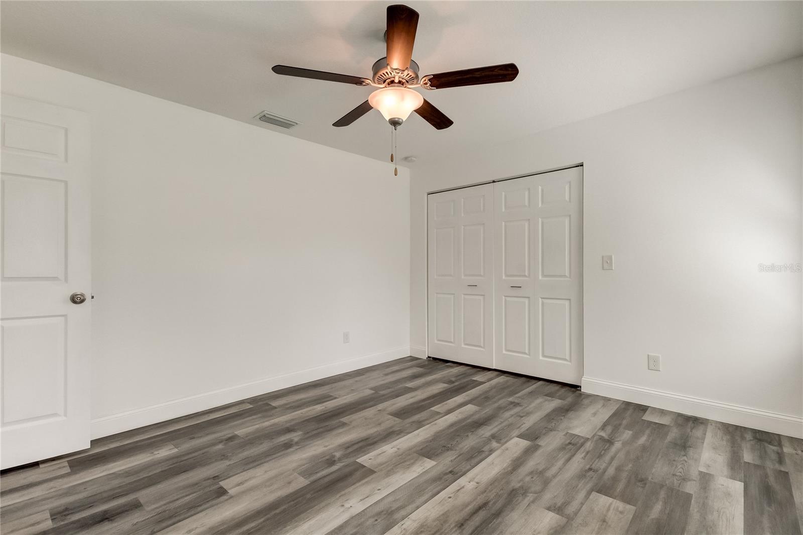 911 8TH AVE SW, LARGO, FL, 33770