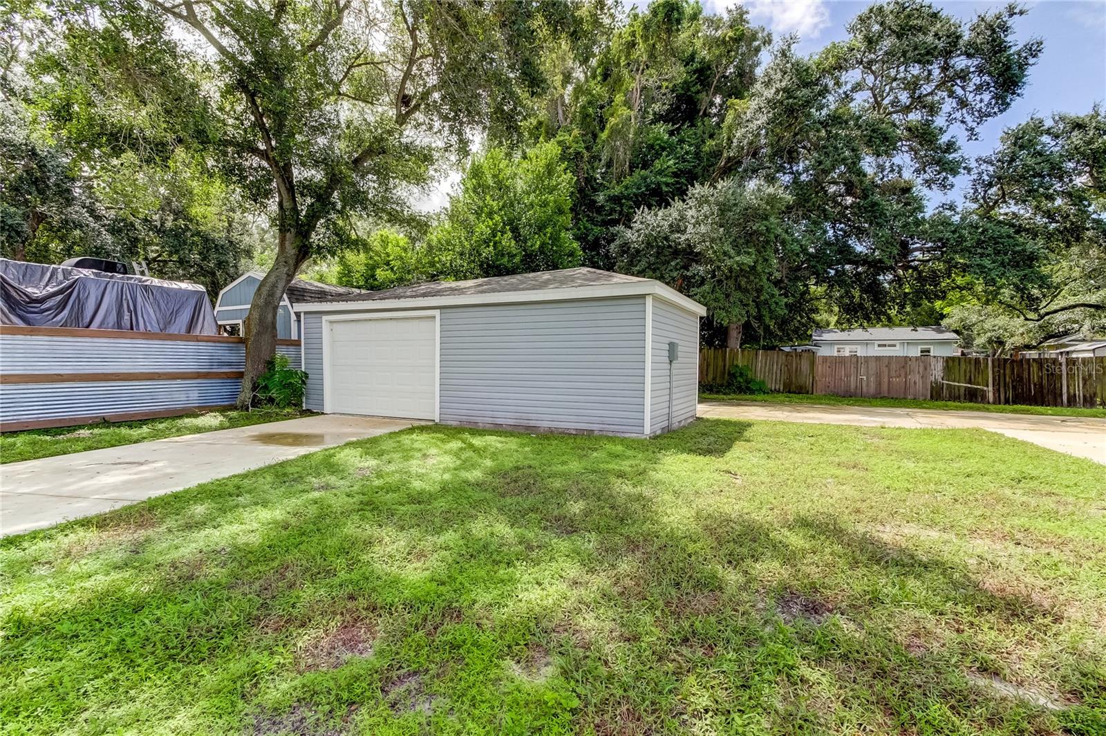 911 8TH AVE SW, LARGO, FL, 33770