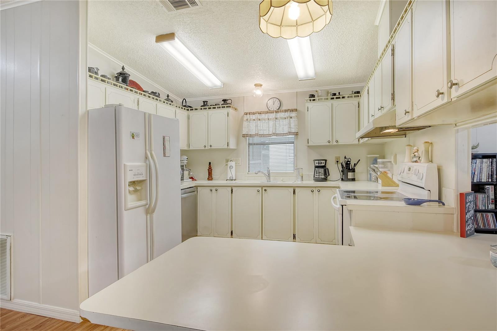 5707 45TH ST E #9, BRADENTON, FL, 34203