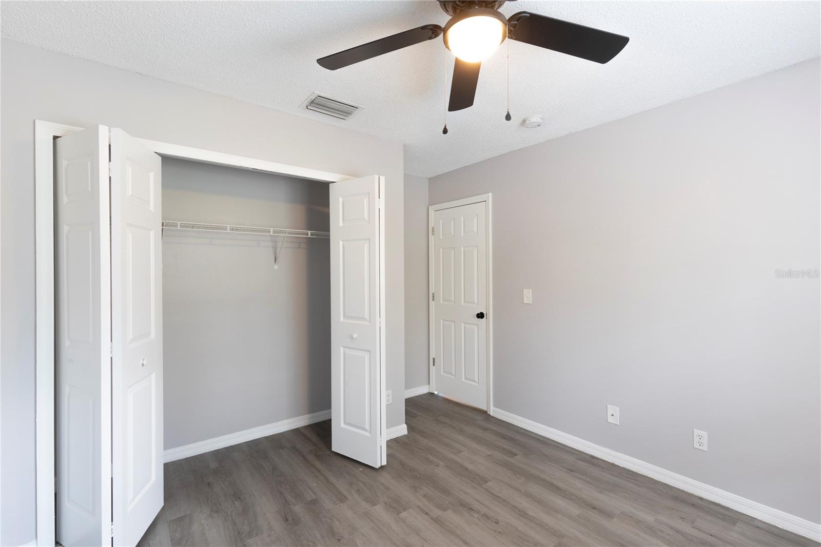 7402 E BANK DR, TAMPA, FL, 33617