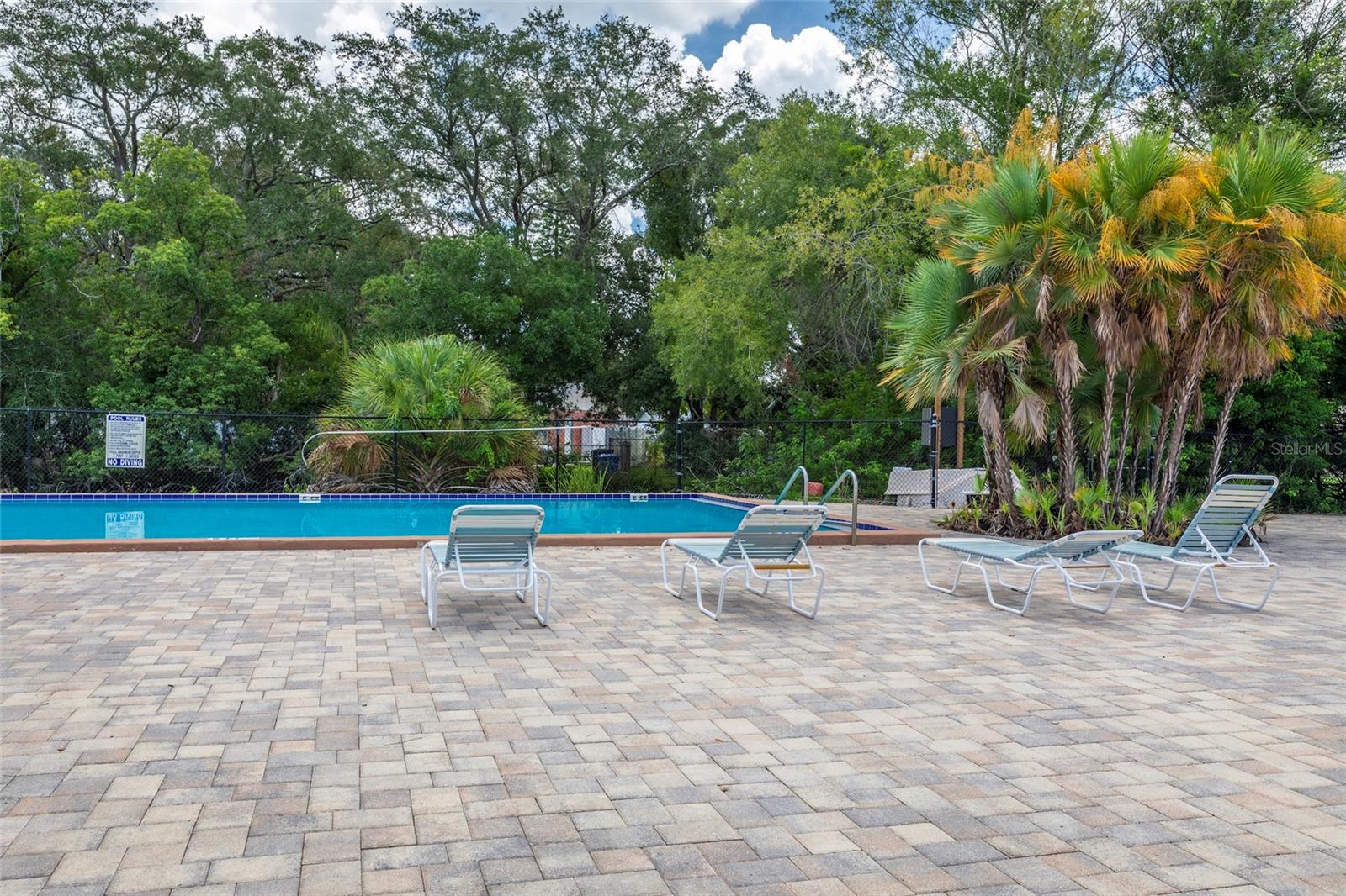 7402 E BANK DR, TAMPA, FL, 33617